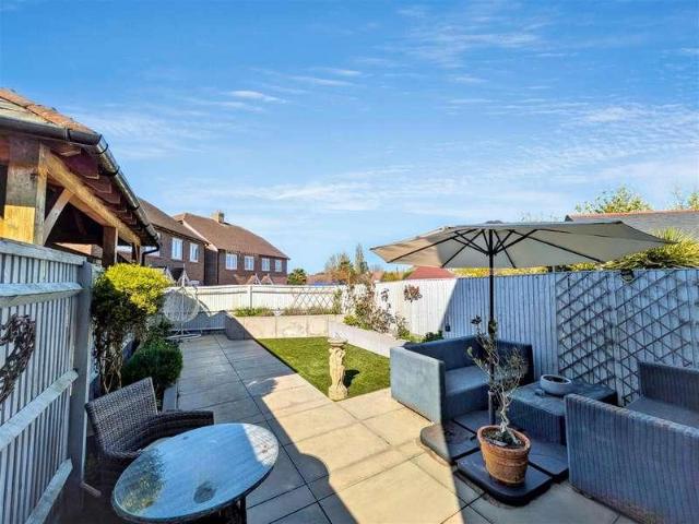 House for sale in Barnham and Eastergate, Clapham