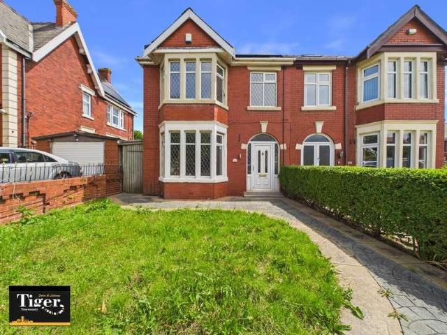 House for sale in Hawes Side, Blackpool