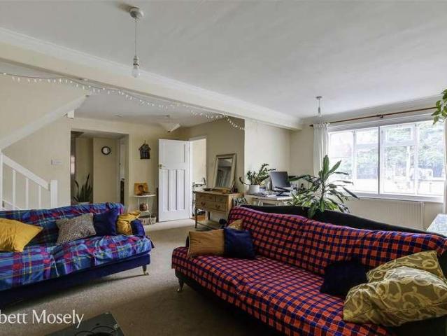 House for sale in The Butts, Kent
