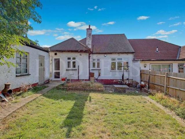 House for sale in Kingsbury, Greater London