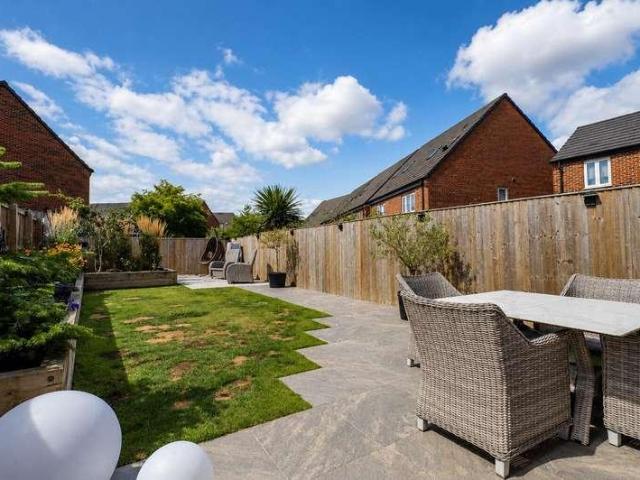 House for sale in Normanton and Altofts, West Yorkshire