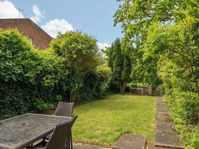 House for sale in Whetstone, Greater London