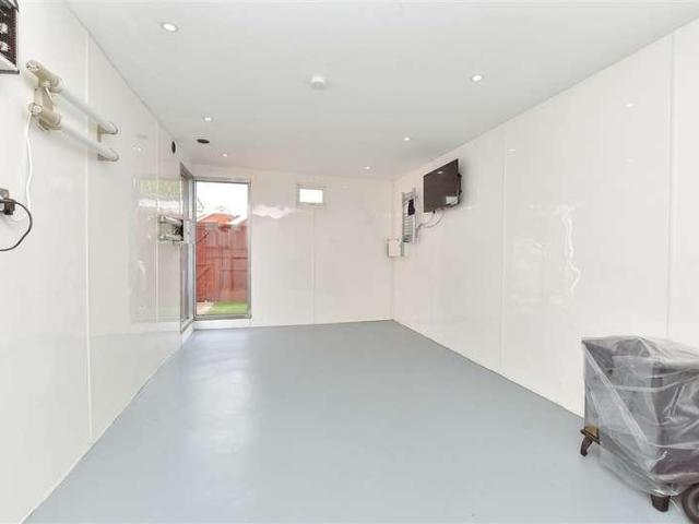 House for sale in The Butts, Kent