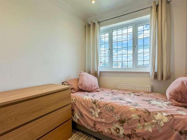 House for sale in Wakefield, Durkar
