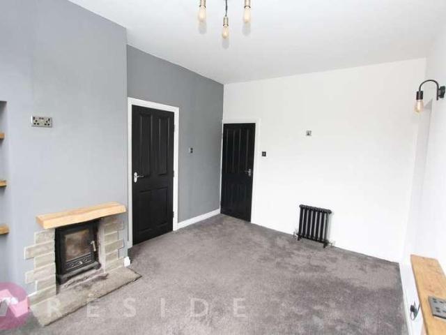 House for sale in Caldermoor, Burnedge