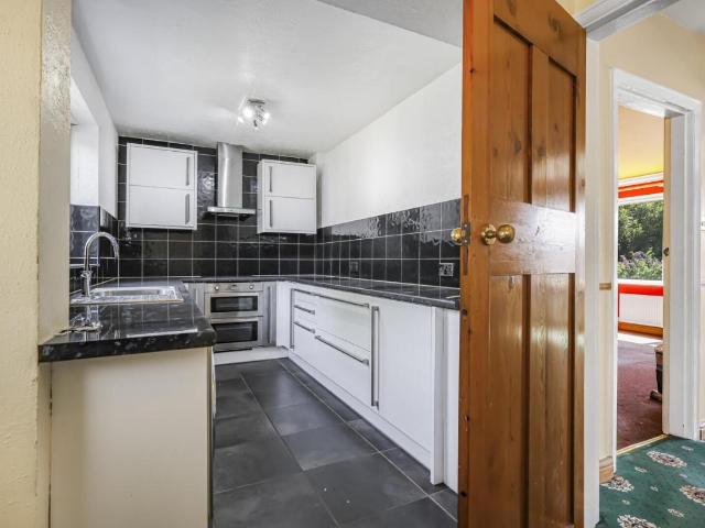 House for sale in Rufford Park, Yeadon