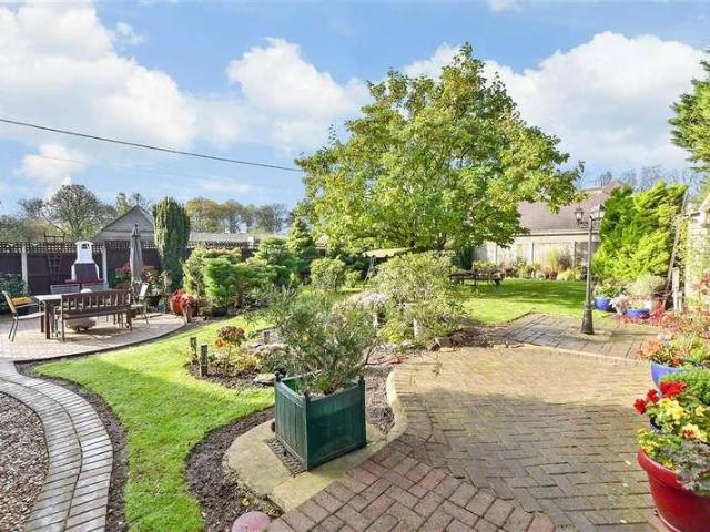 House for sale in Guston, Ash