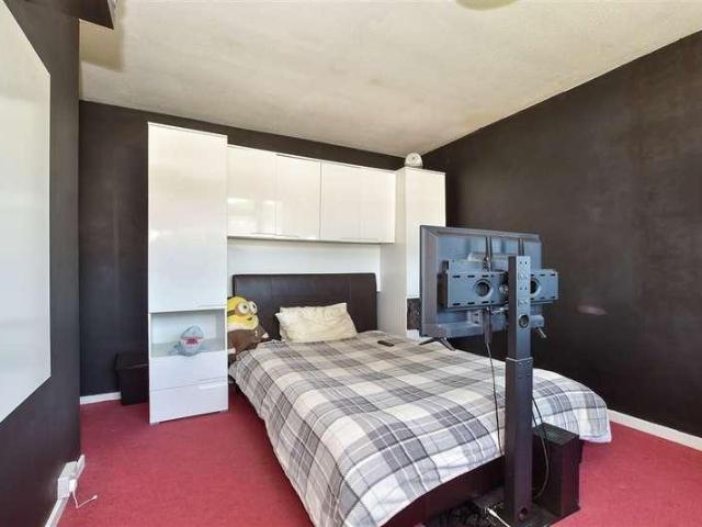 House for sale in Trench Wood, Bourne Vale