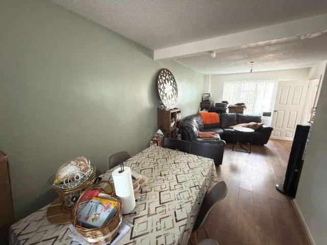 House for sale in Spring Park, Luton