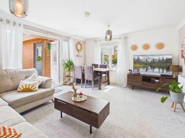 House for sale in Bishopton, Scotland