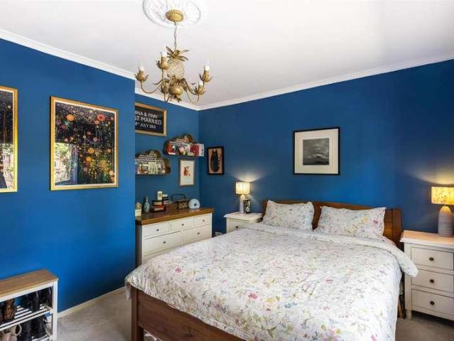House for sale in Summerstown, Greater London