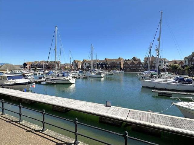 House for sale in Sovereign Harbour, Eastbourne