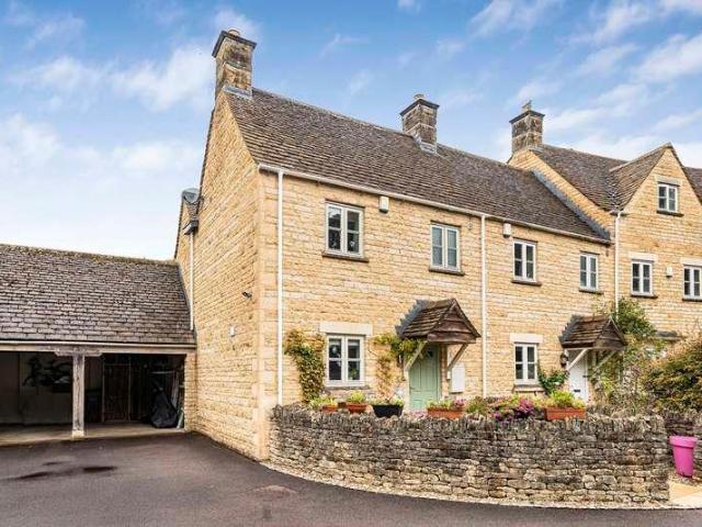 House for sale in Fossebridge, Gloucestershire
