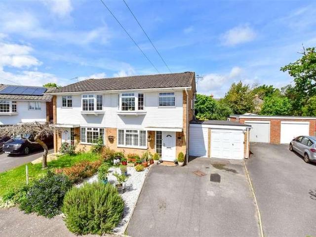 House for sale in Littlecote, West Sussex