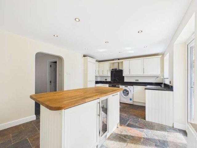 House for sale in Catchems End, Wyre Forest
