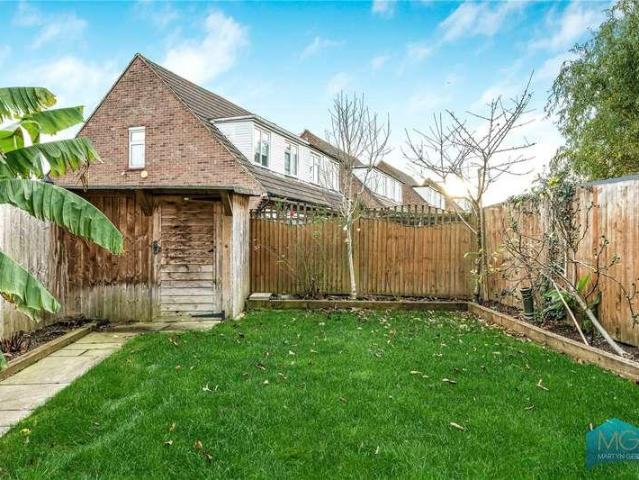House for sale in High Barnet, Greater London