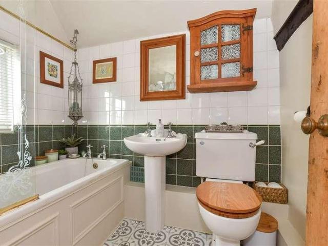 House for sale in Upper Deal, Ash