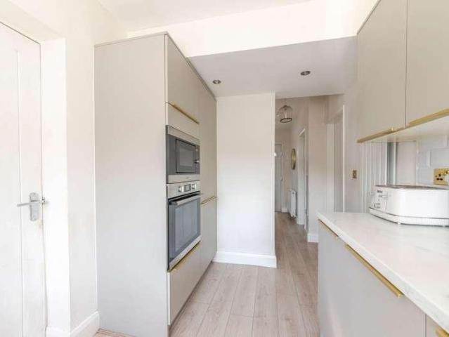 House for sale in Mold
