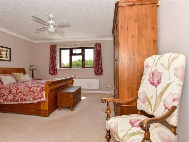 House for sale in Arundel, Clapham