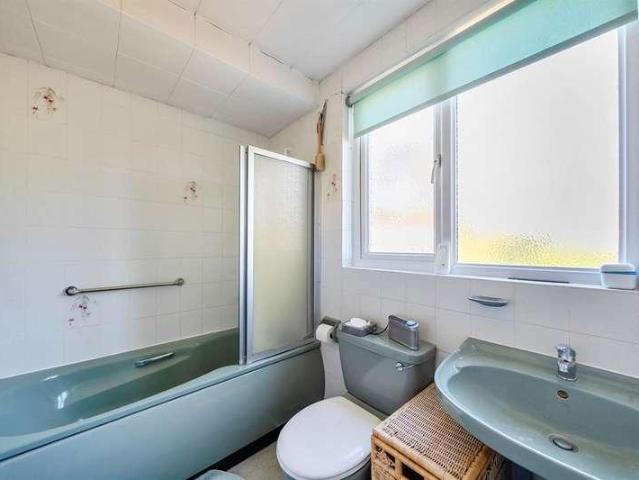 House for sale in Hatch End, Greater London