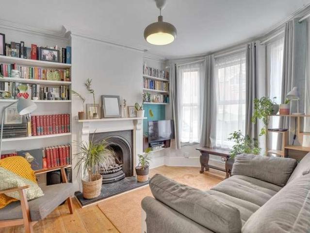 House for sale in London Borough of Croydon, Selhurst
