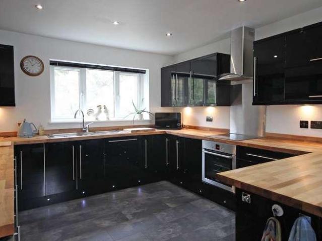 House for sale in Gerlan, Bethesda