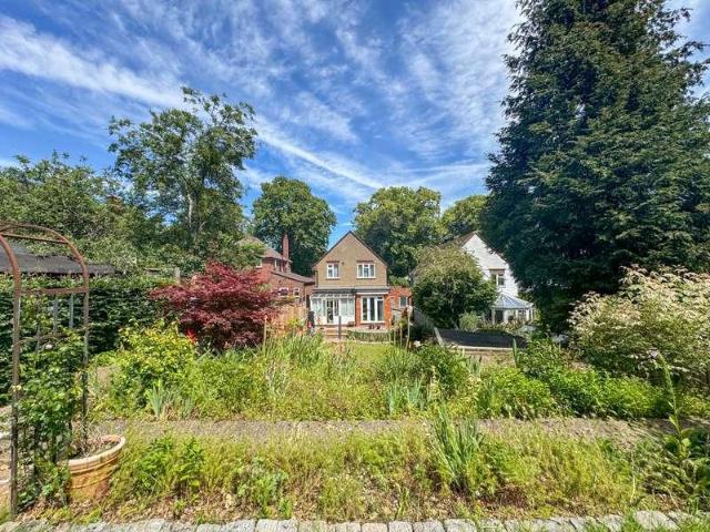 House for sale in Caversham Park, Reading