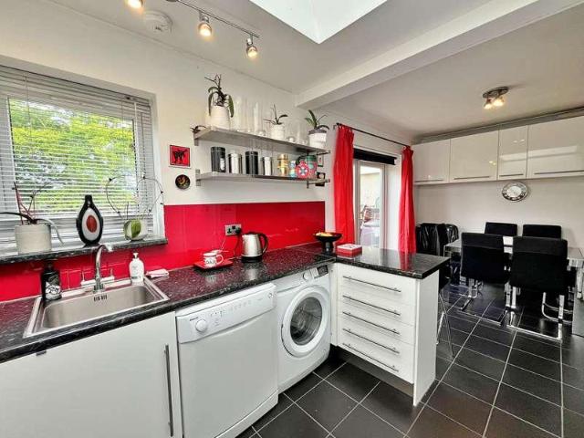 House for sale in London Borough of Ealing, Greenford
