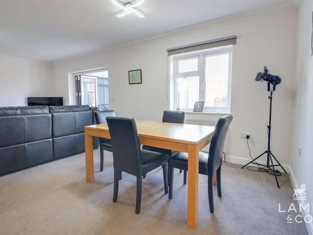 House for sale in Dale Hill, Essex