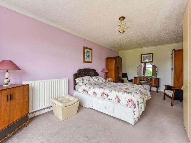 House for sale in Littlecote, West Sussex