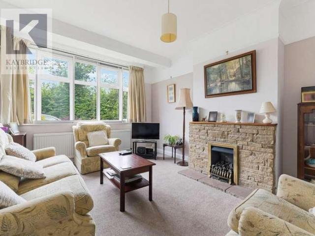 House for sale in Stoneleigh, Ewell