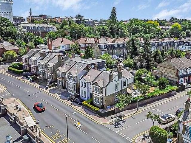House for sale in Whetstone, Greater London