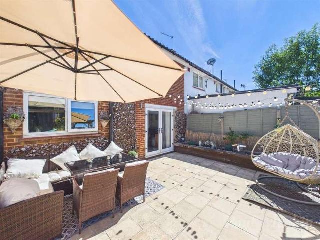 House for sale in London Borough of Croydon, Forestdale