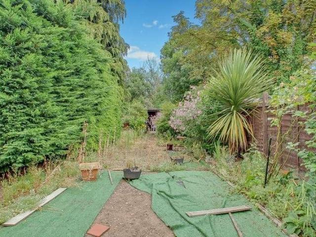 House for sale in Colindale, Greater London