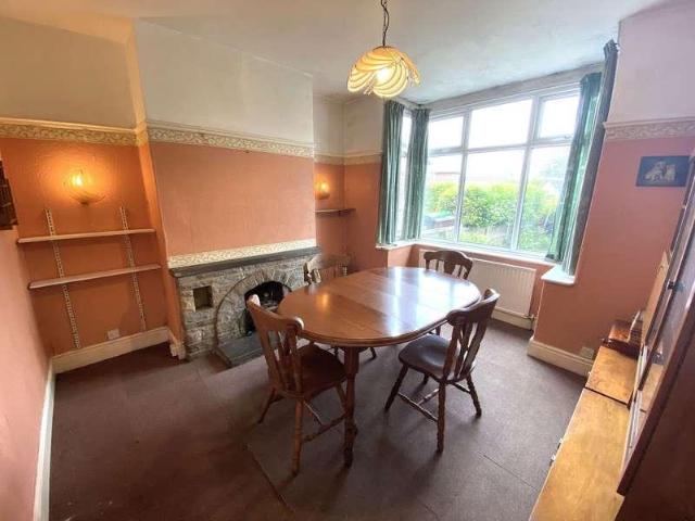 House for sale in Buersil Head, Burnedge