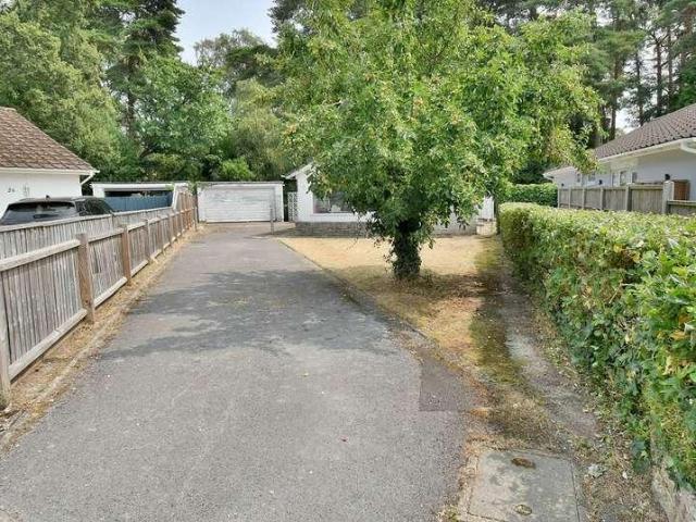 House for sale in Tricketts Cross, Ferndown
