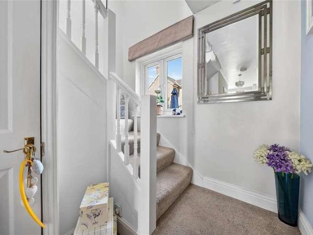 House for sale in Heol-las, Surrey
