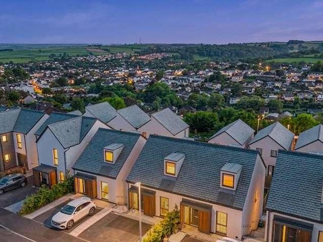 House for sale in Strode, Devon