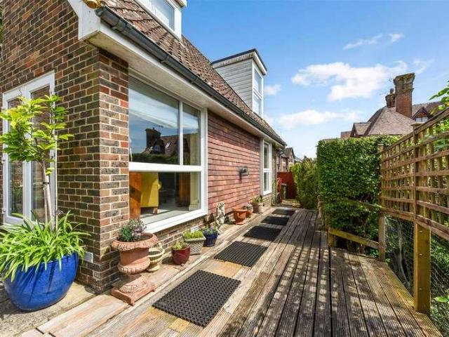 House for sale in Arundel, Clapham