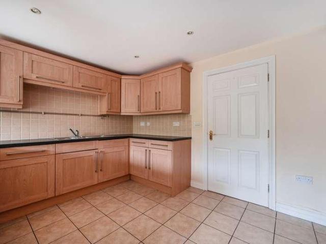House for sale in Fole, Surrey