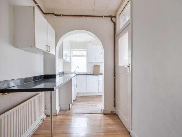 House for sale in London Borough of Merton, Mitcham