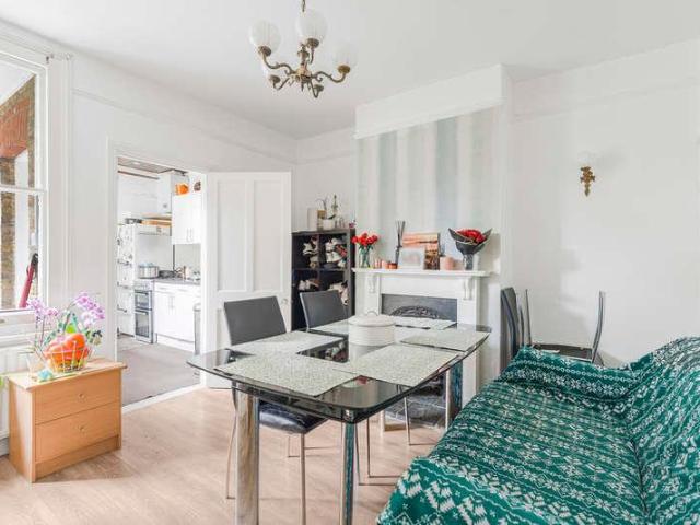 House for sale in Norbiton, Greater London