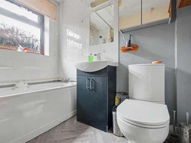 House for sale in Attenborough, East Midlands