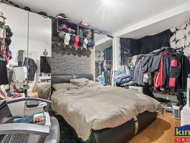 House for sale in Hale End, Greater London