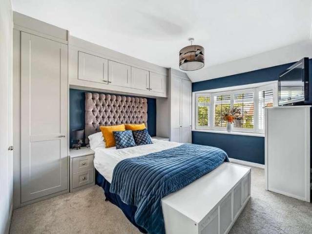 House for sale in London Borough of Ealing, Greenford