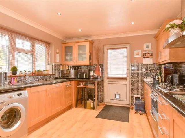 House for sale in Chatham
