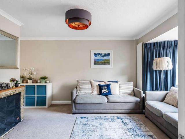 House for sale in The Butts, Kent