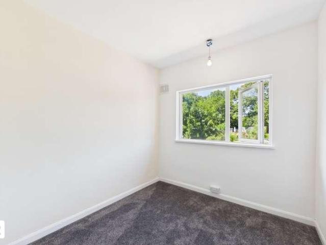 House for sale in Hillview, Surrey