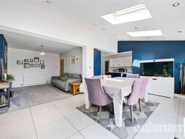 House for sale in Bromsgrove, Worcestershire