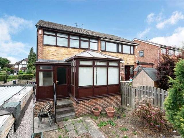 House for sale in Baildon, West Yorkshire